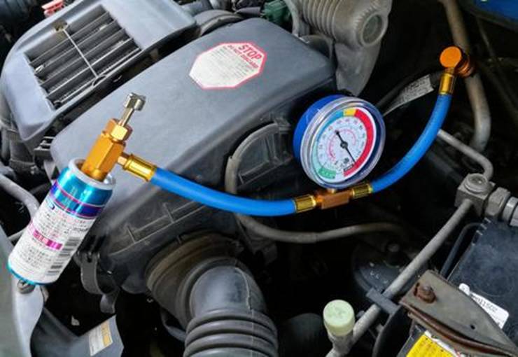 エアコンガス 補充