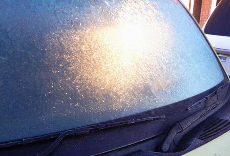 フロントガラス 結露